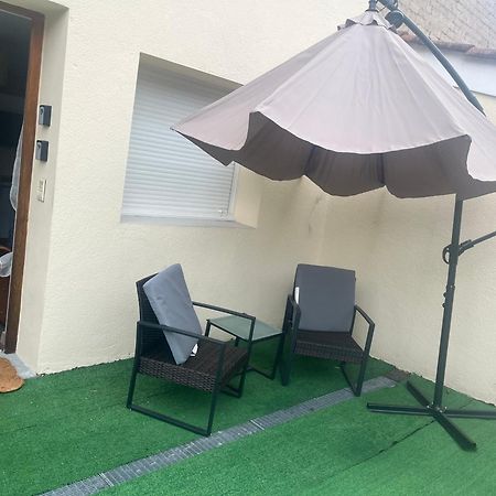 Le Petit Prince , Jolie Maisonnette Terrasse Netflix Parking Prive Jeux De Societe Bourg-en-Bresse Ngoại thất bức ảnh